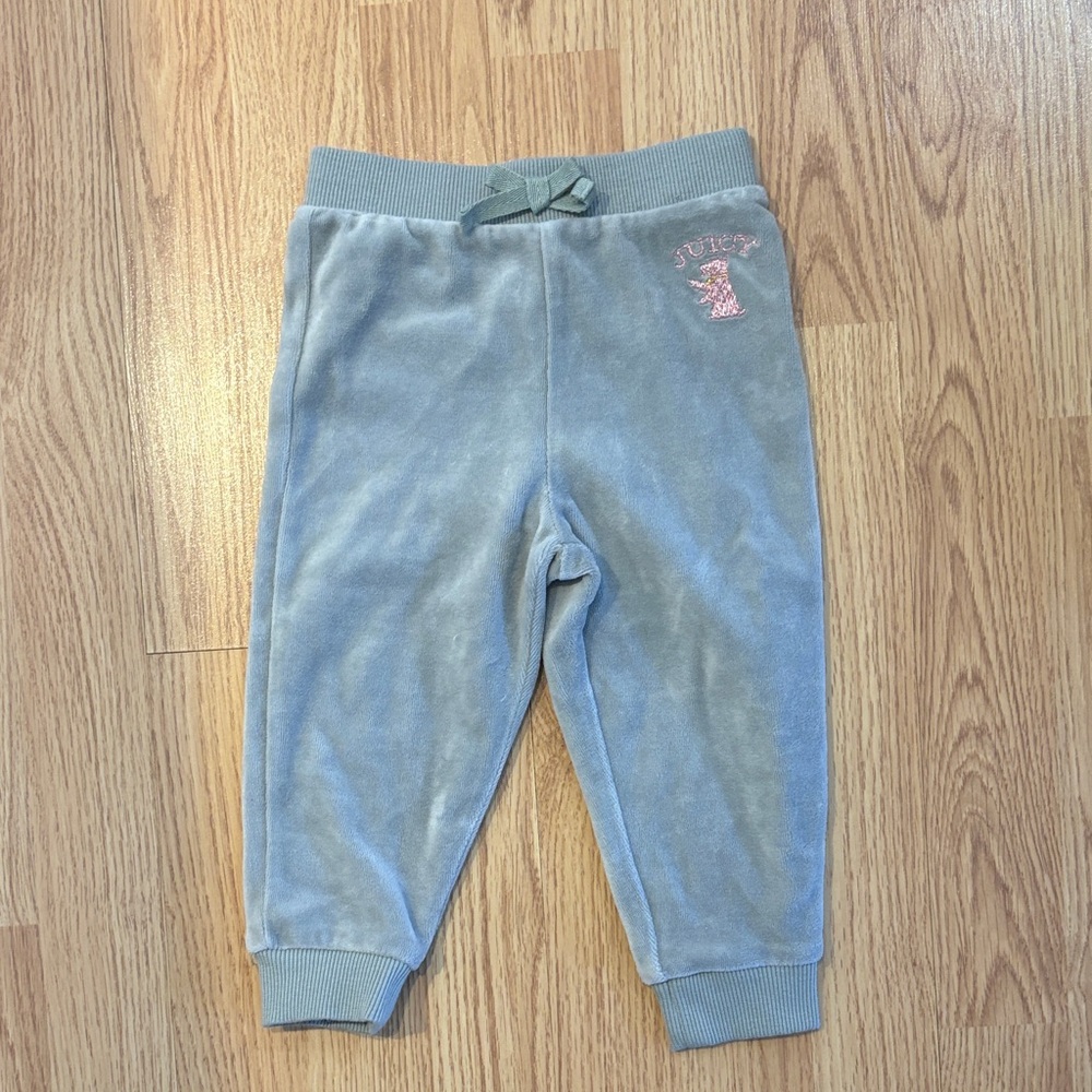 Juicy Couture Kids Light Gray Sweatpants with Pink Logo